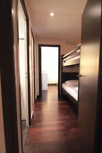 Short Paryż
